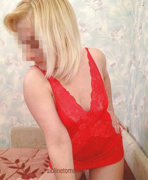 Помывка под душем с проституткой в Москве